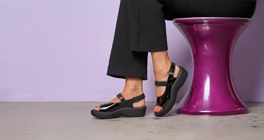 Wie müssen Sandalen sitzen