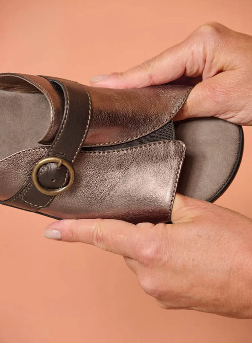 Wolky SS26 00204 Chino 23203 Leder metallic bronze
