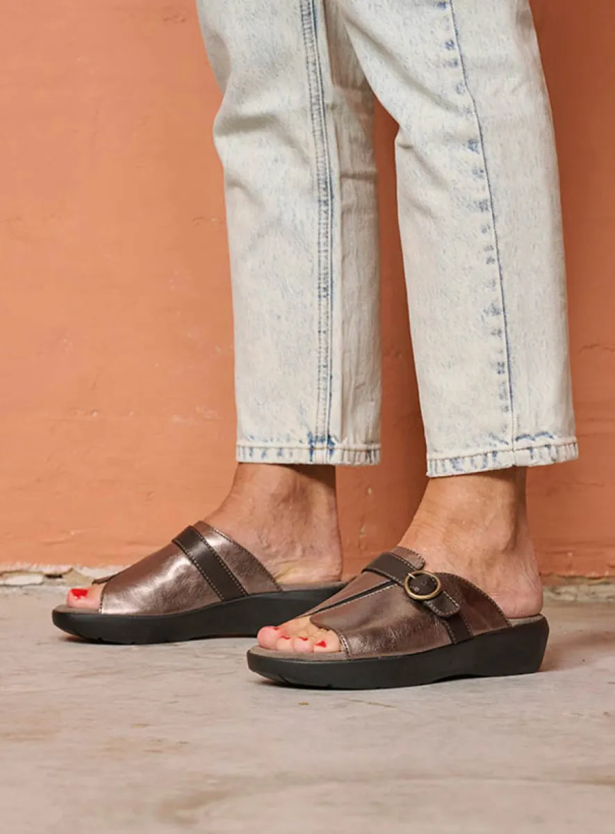 Wolky SS26 00204 Chino 23203 Leder metallic bronze